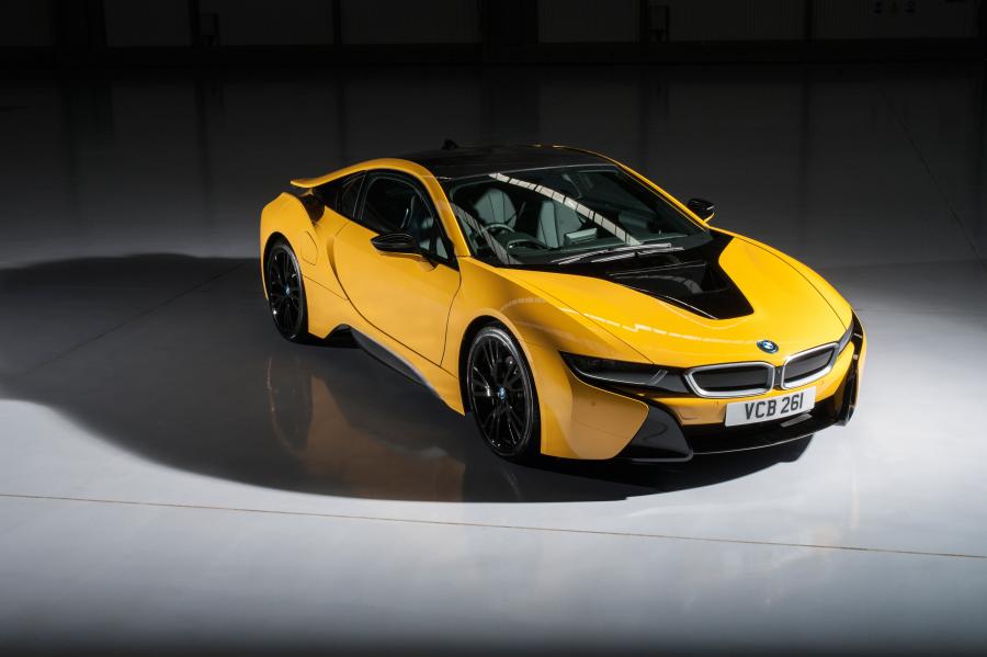  BMW i8 Individual (I12) 2016 года  (UK) (фото 4 из 9)